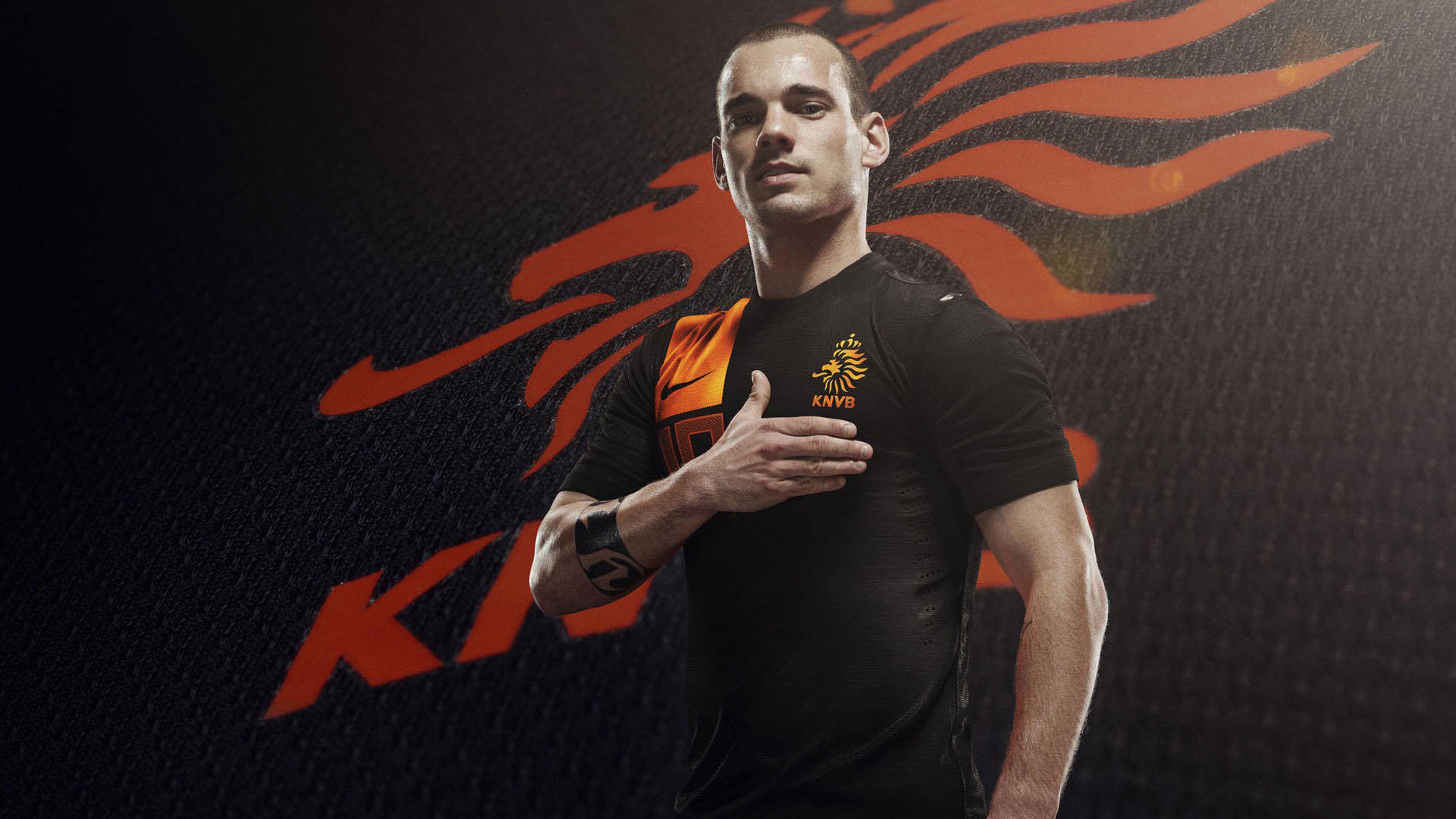 曼联在关键比赛中逆转取胜，追赶榜首竞争激烈